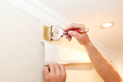 Pose de papier peint à la Haye-Pesnel — revêtements muraux et toiles de verre